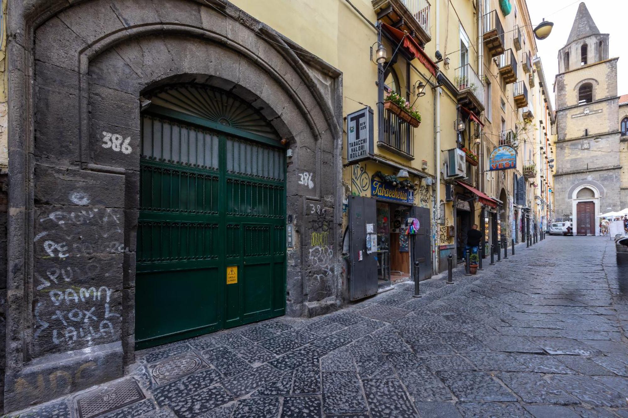 Piazza Miraglia - By Wonderful Italy